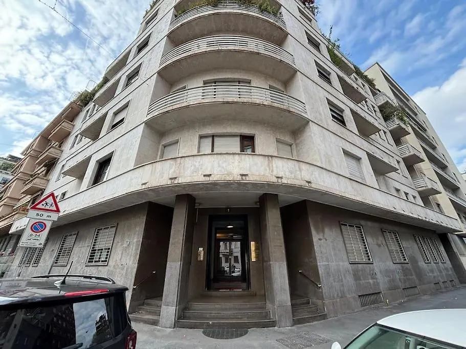 Apartament Porta Nuova Lusso 8 Minuti Dal Duomo Mediolan