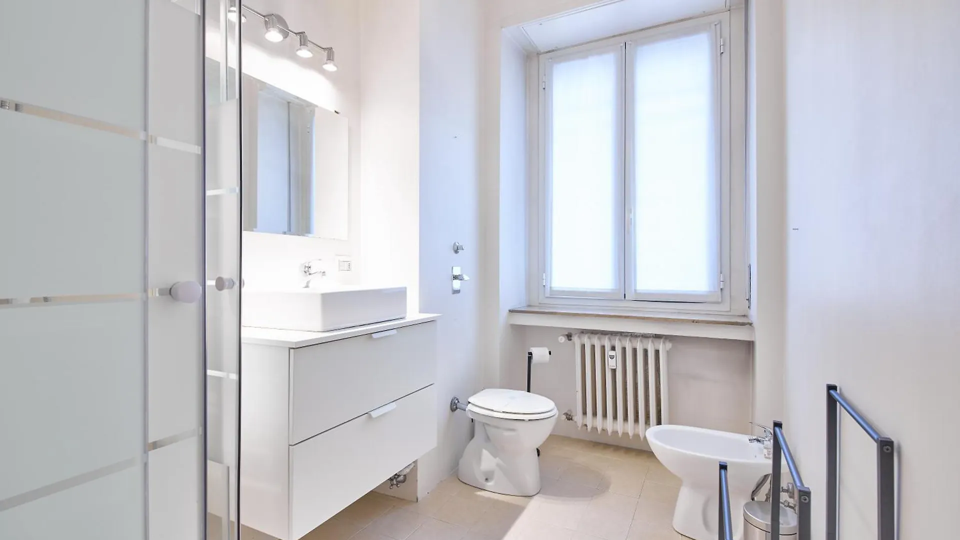Apartament Porta Nuova Lusso 8 Minuti Dal Duomo Mediolan