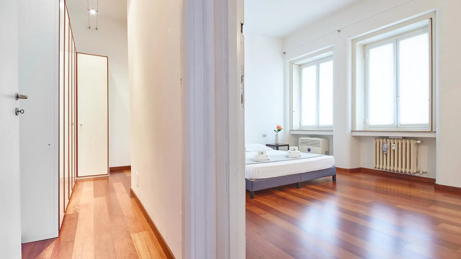 Apartament Porta Nuova Lusso 8 Minuti Dal Duomo Mediolan