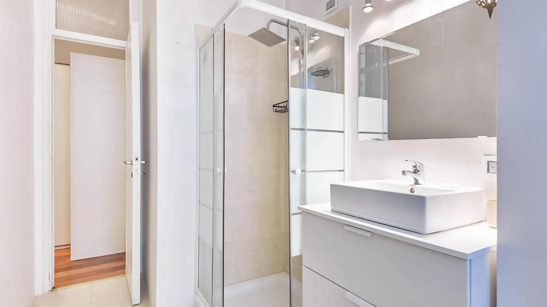 Apartament Porta Nuova Lusso 8 Minuti Dal Duomo Mediolan